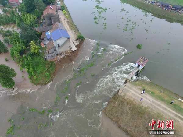 广西横州水库险情，网络上出现「溃坝、决堤、缺口」多种不同说法，到底有哪些区别？在抢险逻辑上有什么不同？