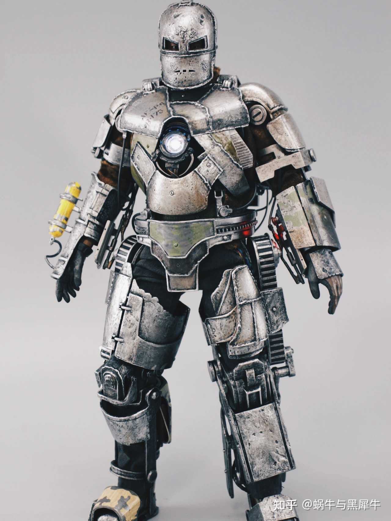 蜗牛与黑犀牛 的想法: 钢铁侠mk1·梦开始的地方 托尼前往中东给