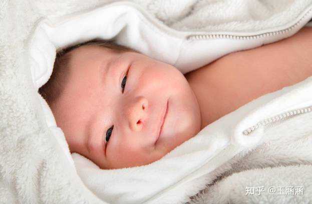 梦回初生,解析梦见自己生下几个月大婴儿,且异常爱笑的深层含义 梦回初生,解析梦见自己生下几个月大婴儿,且异常爱笑的深层含义