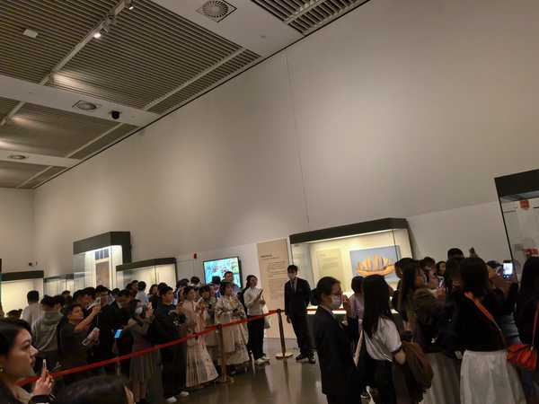 定陵发掘到底是考古的一次冒进，还是特殊历史条件下的无奈之举？如何看待这两种说法？