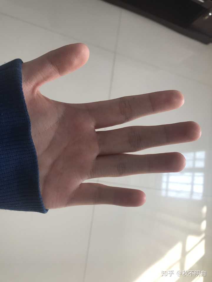 男生手很小是种怎样的体验 知乎