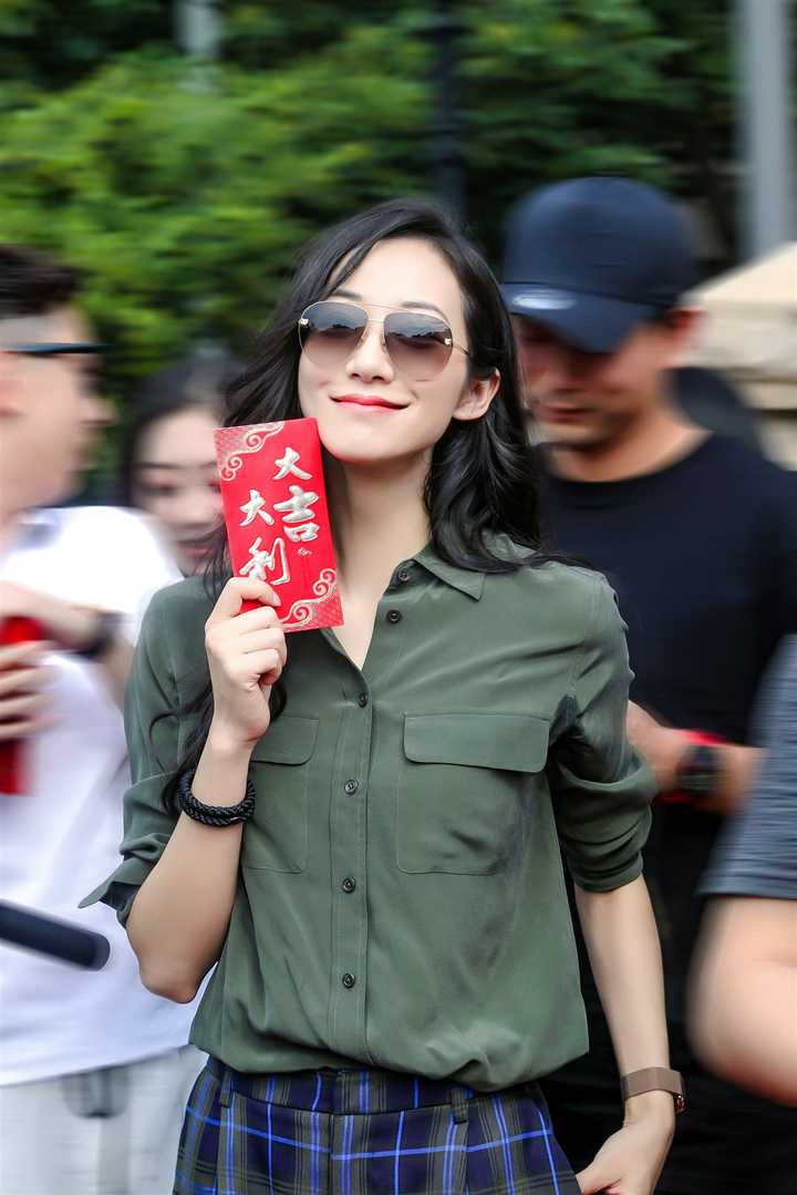 图片7查看更多简介影人:于和伟 / 韩雪 / 吴刚 / 于震 / 刘亚琳 / 宋