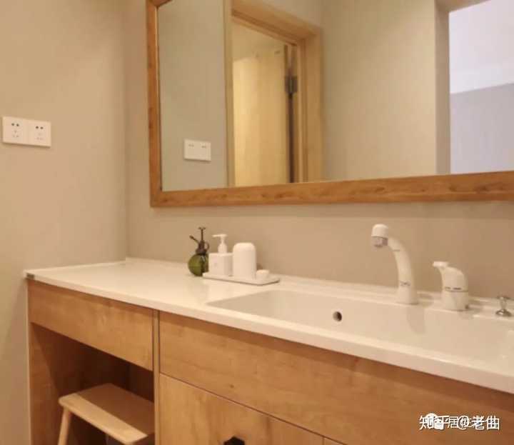 为什么梳妆台从来不解决化妆品无法收纳的问题 知乎 为什么梳妆台从来不解决化妆品无法收纳的问题 知乎