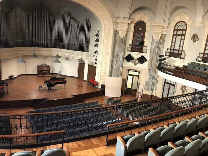 意大利的声乐考研好考吗？竞争大吗？比如威尔第音乐学院？罗马音乐学院呢？