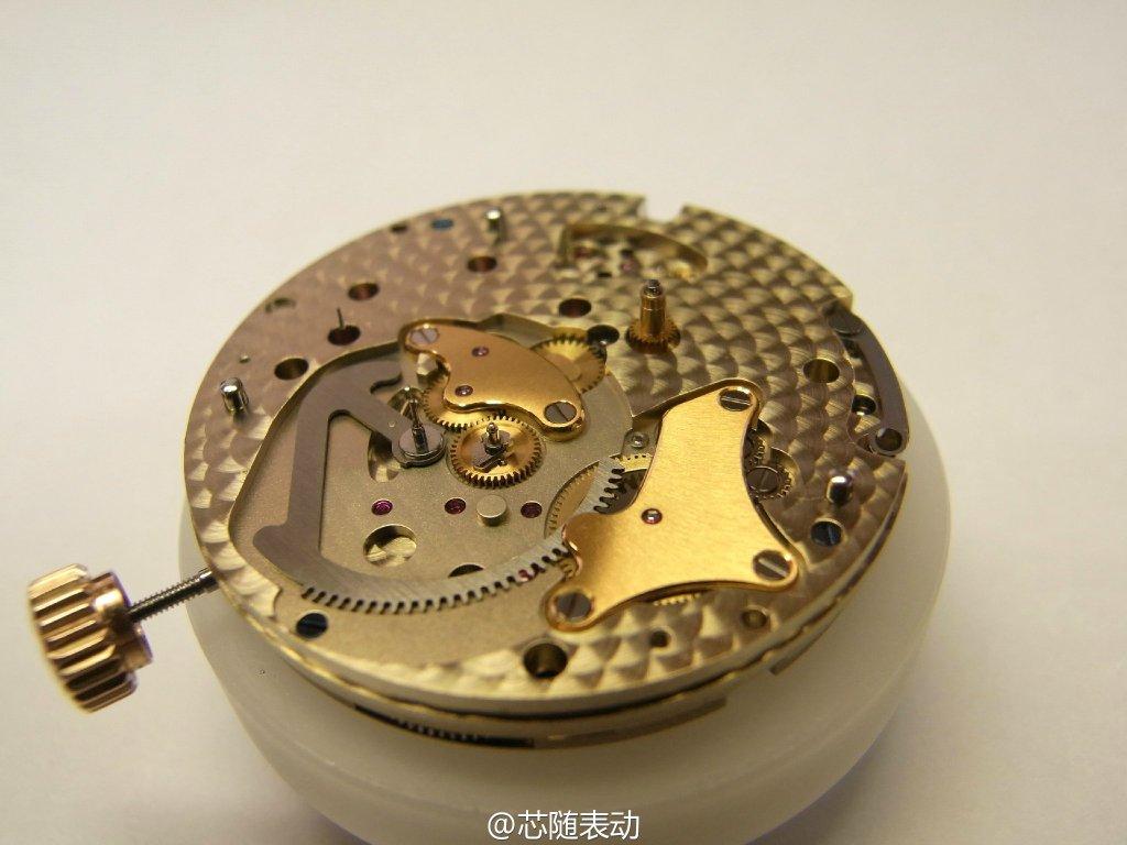 现在机械表的机芯一般都是什么材质的啊