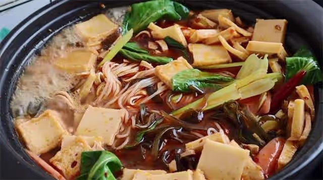 南北方差异｜第二章：从一碗米线聊到一锅砂锅