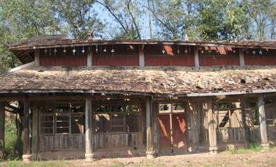 关于有人在尚可喜墓前撒尿的行为大家怎么看