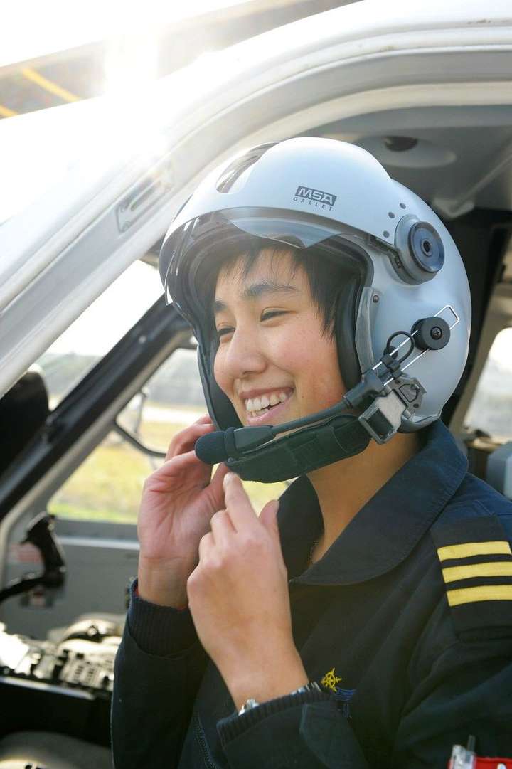 有哪些长得帅气满满的女性?