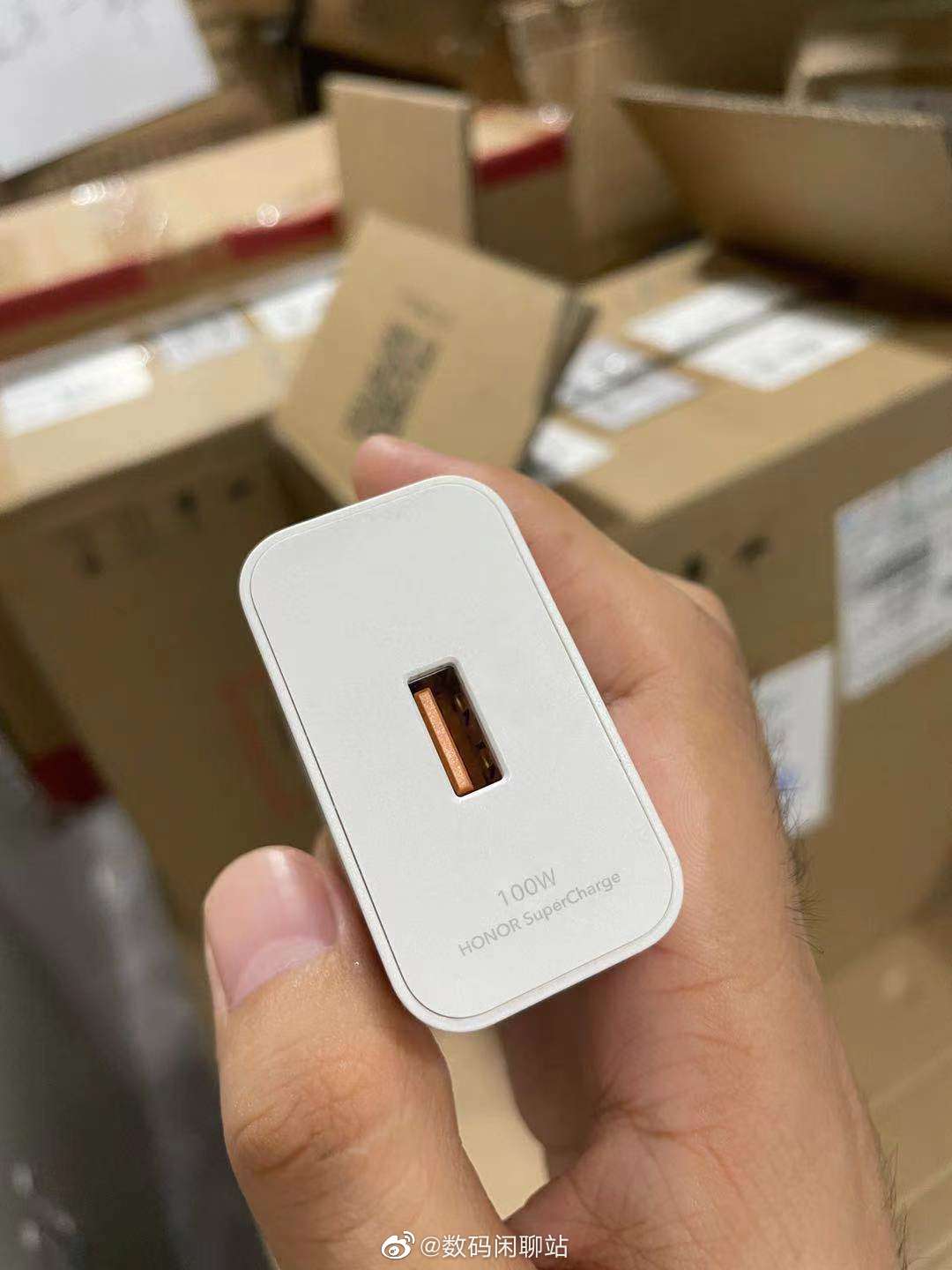 分毫报价 的想法: 荣耀的100w supercharge超级快充头,你觉… - 知乎