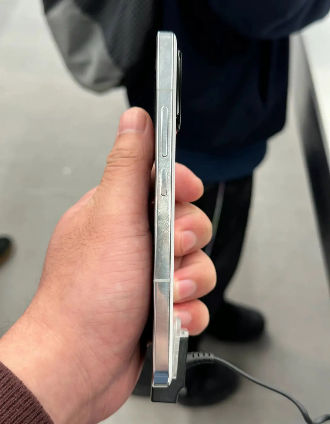 小米13上手体验这窄边框绝了