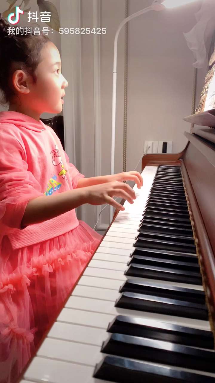 什么时候该换钢琴老师 v2-118ff8f40bd8c9c39f0565fcb440899a_720w.jpg?source=1940ef5c