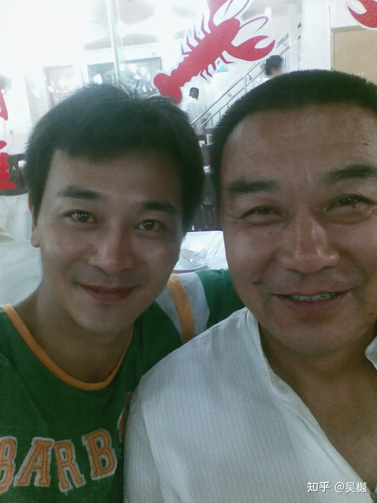 如果只选一张照片介绍爸爸，你会选哪张？和他相处时，你有过哪些「我爸居然懂这个」的意外发现？