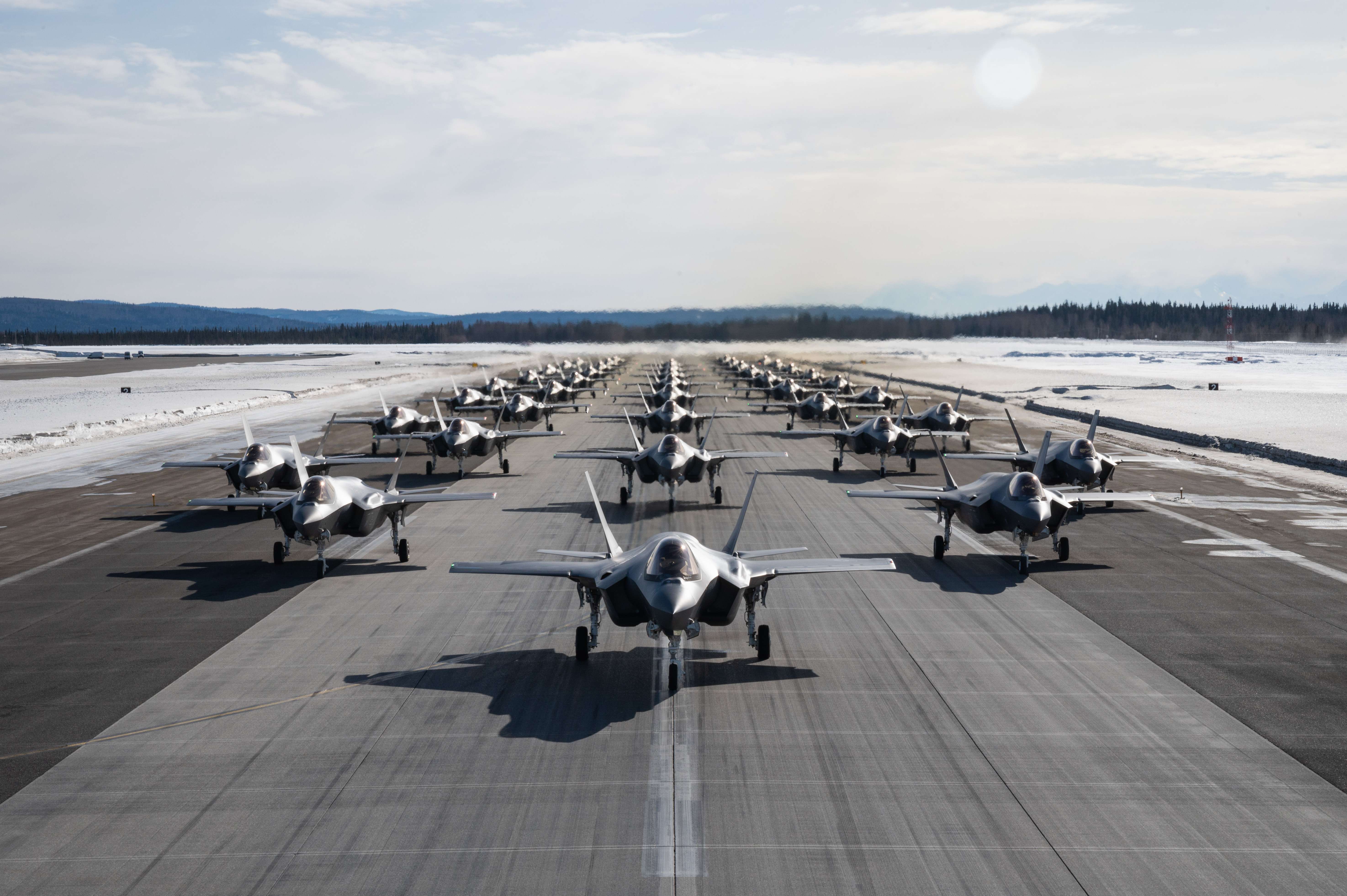 美国阿拉斯加空军基地图片