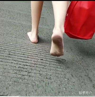 长期赤脚生活的脚底是什么样子的? - 知乎