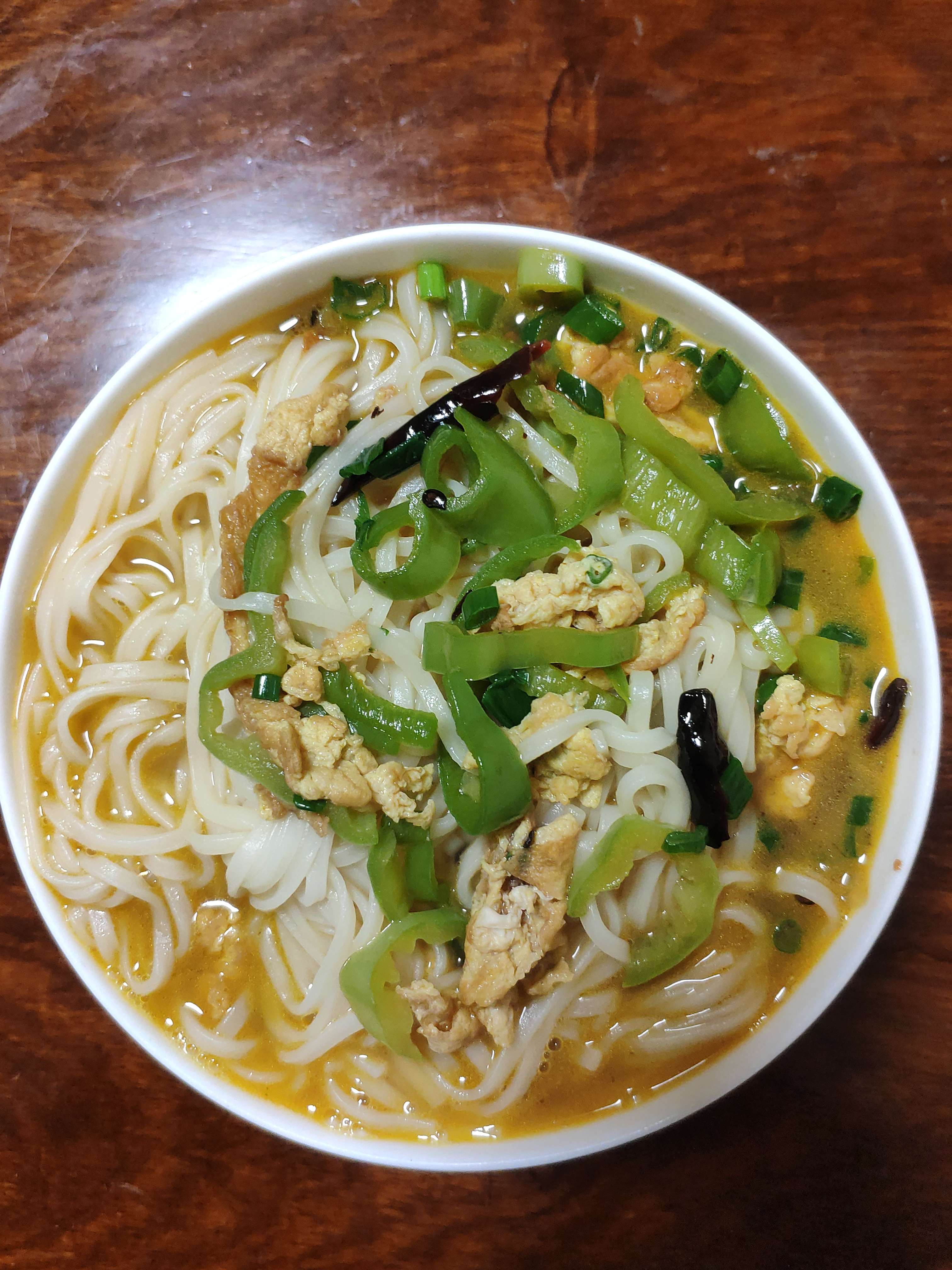 姨妈参 的想法: 双椒鸡蛋面 分享今天早点 - 知乎