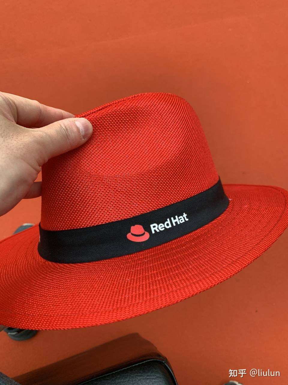 liulun 的想法: 现实生活中的二叉树和红帽redhat - 知乎