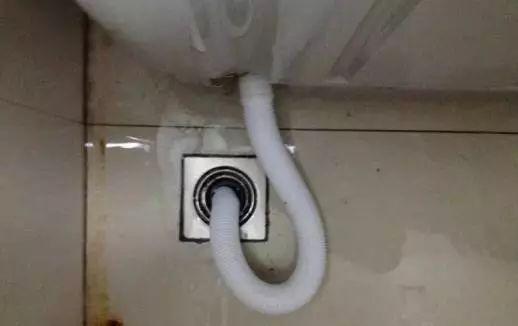 滚筒洗衣机漏水是什么原因（原来这个细节没做对）插图