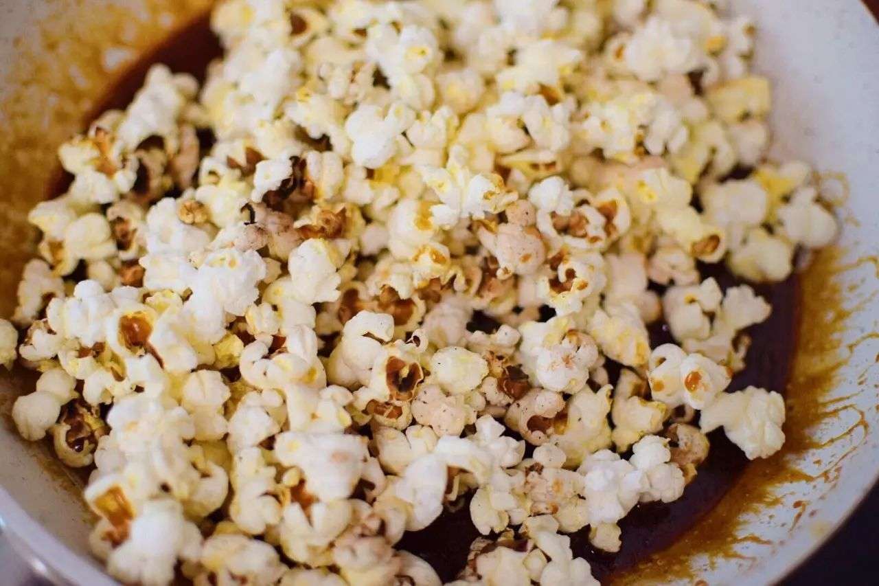 How do you make kettle corn