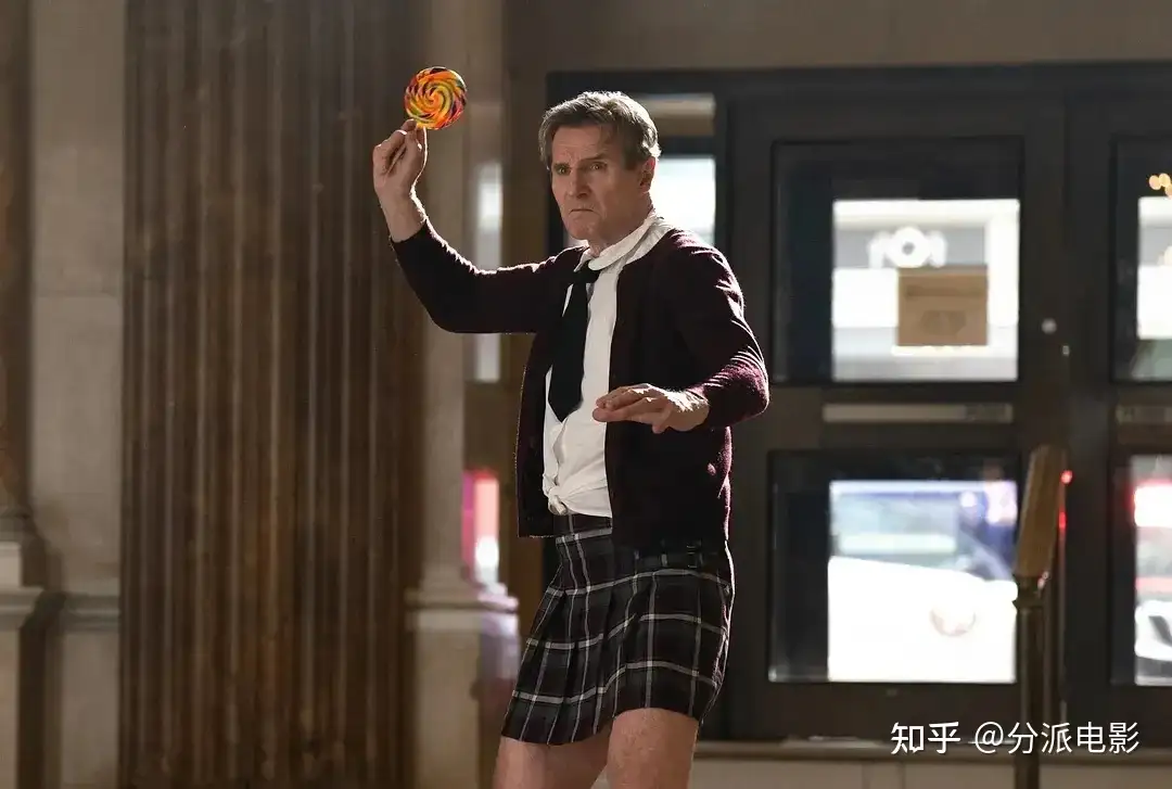 《白头神探:智斗灭世狂人》烂番茄88%,连姆·尼森无厘头动作喜剧!