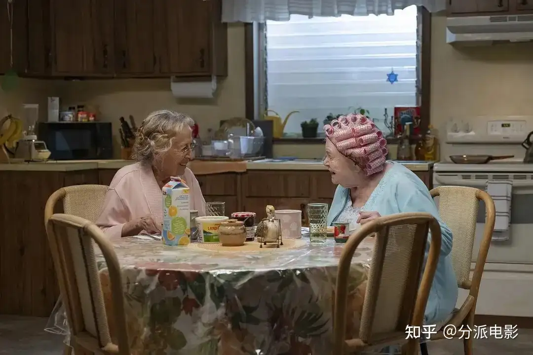 寡姐导演首秀，《了不起的埃莉诺》是真诚走心，还是尴尬扑街？