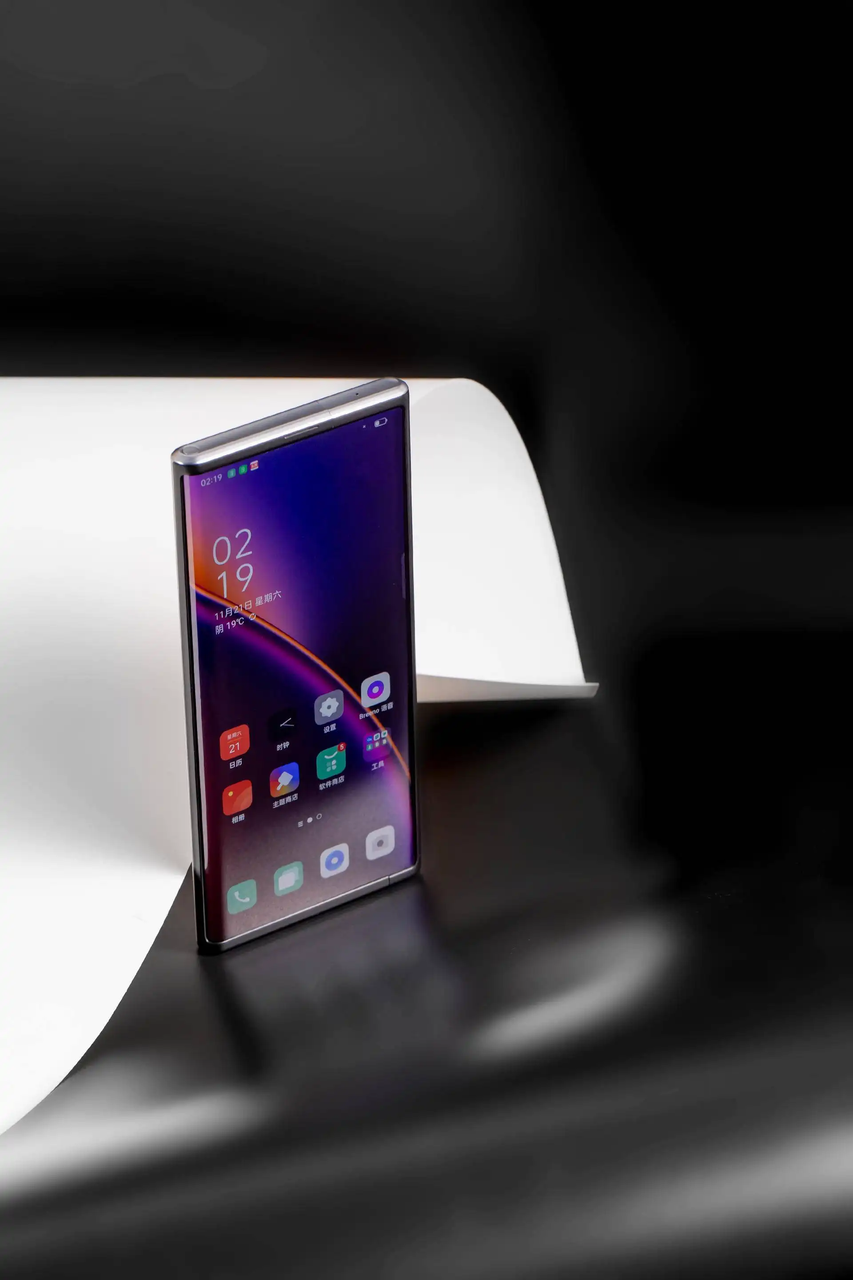 薛定谔的叨 的想法: oppo x 2021 卷轴屏概念机是2021年在oppo