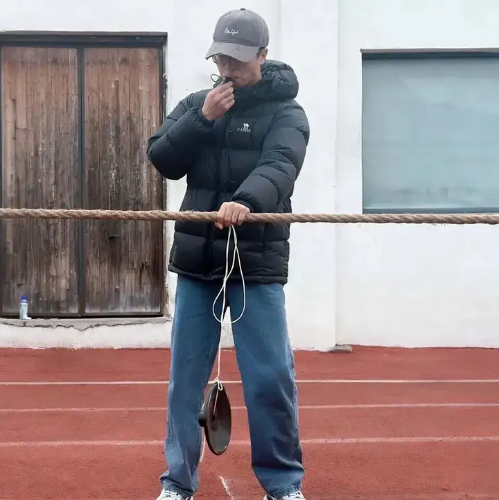 浙江省广播电视中等专业学校富阳校区拔河比赛圆满落幕!(图1) 浙江省广播电视中等专业学校富阳校区拔河比赛圆满落幕!(图1)