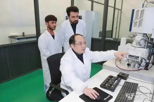 江苏科技大学首席科学家被曝仅高中学历，他的科研成果是真实的吗？ 之前发表的论文有哪些漏洞？