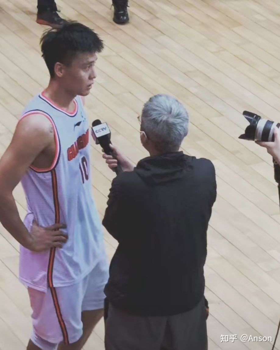 k哥很温柔 的想法: 赵睿说过:打篮球的男生,真正喜欢上一-个… - 知乎