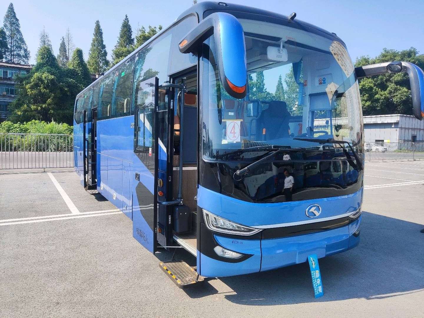 检车家 的想法: ~48座的大金龙,可把我累坏了! 一顿操作… - 知乎