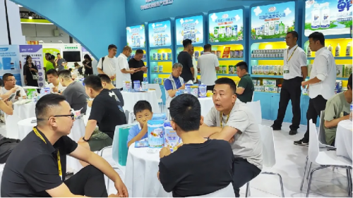 新疆花园乳业闪耀亮相上海CBME孕婴童展,用心关爱宝宝成长每一步