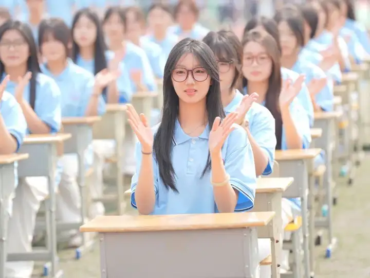 正青春 向未来 | 2025塘栖校区高三成人礼(图7)