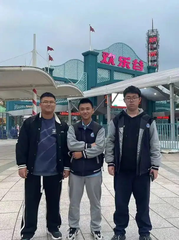 秋探欢乐谷 “研”续青春梦|塘栖校区2024级新生秋季研学活动(图4)