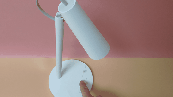 米家智能充电台灯评测：摆脱电源线束缚的光之小精灵