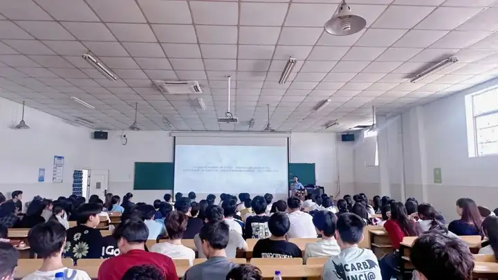 法治意识始于心 反诈防骗践于行|开学“安全第一课”!(图3) 法治意识始于心 反诈防骗践于行|开学“安全第一课”!(图3)