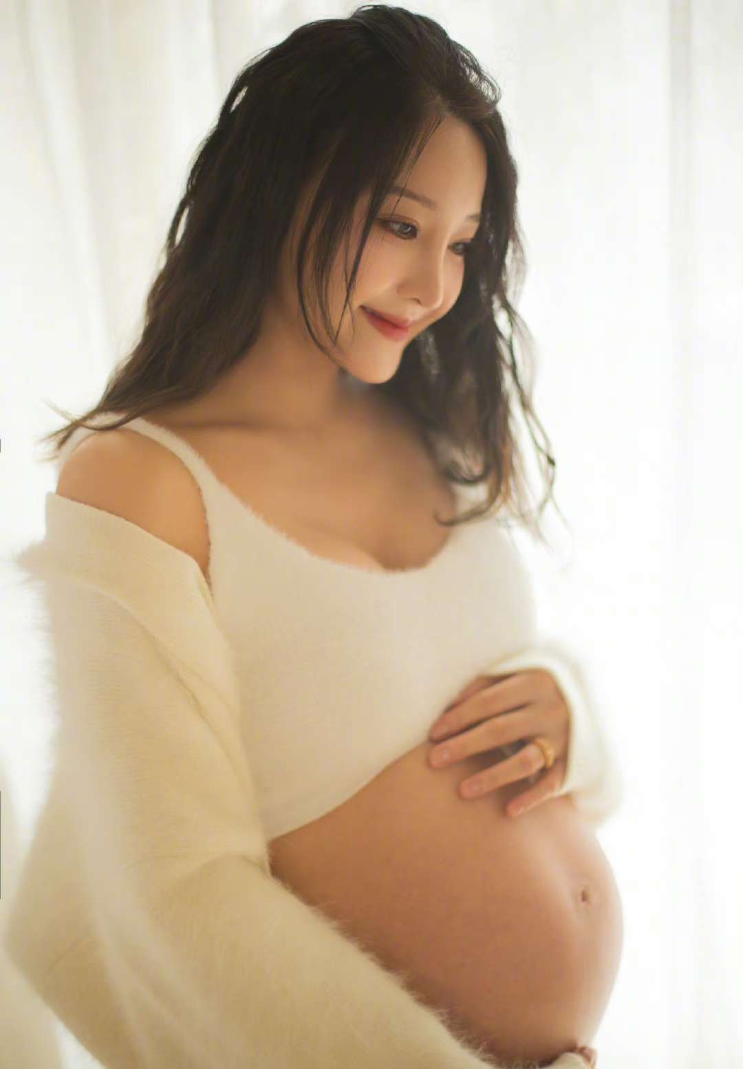 魏晨官宣升级当爸,晒孩子脚丫庆祝… - 知乎