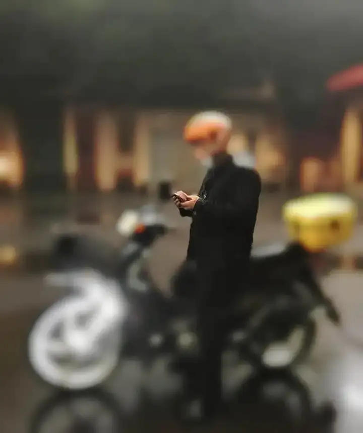 短剧里的AI，和被AI压缩的人