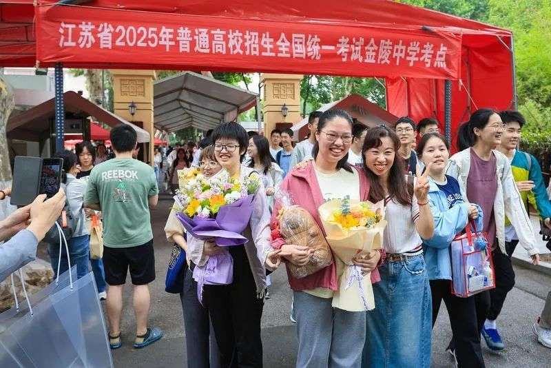 考场之外的另一场大考：AI正在改变高考？