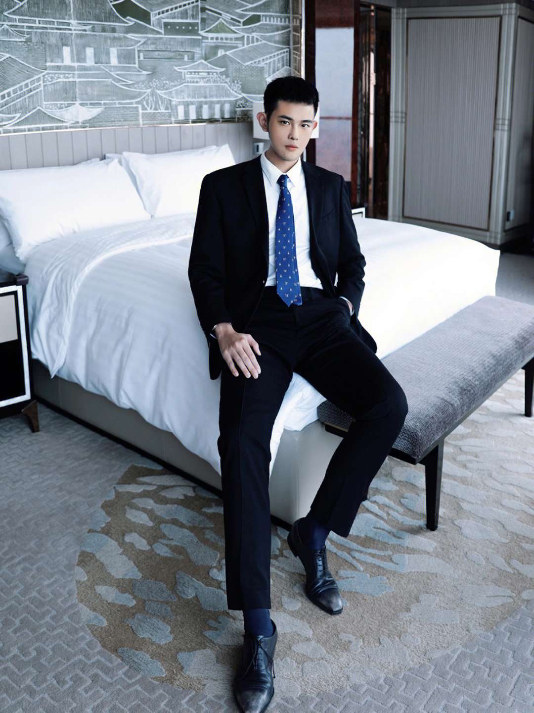 35岁小叔的回忆录 的想法: 谁来与我度过周末呢 #帅哥# #正装# #周末