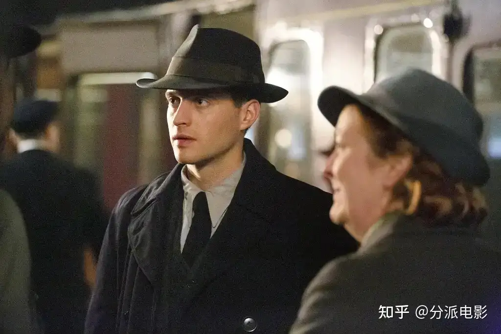 《万物生灵第六季》豆瓣9.4，秋季限定神剧回归！