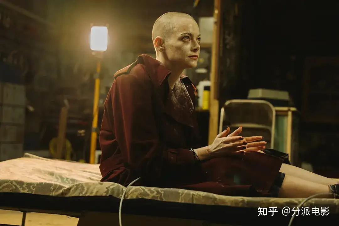 《拯救地球》石头姐这部R级科幻片太癫了！