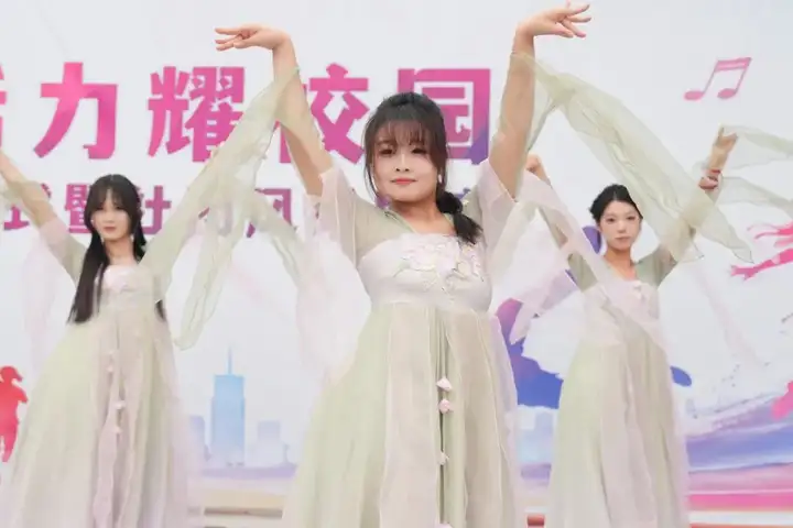 浙江省广播电视中等专业学校塘栖校区社团展演暨技能文化节闭幕式圆满落幕(图15)