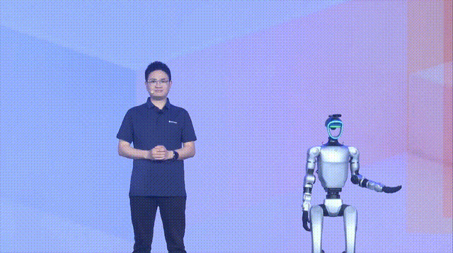抢先OpenAI？AIUI全新升级燃爆22亿终端，国内大厂定义智能交互