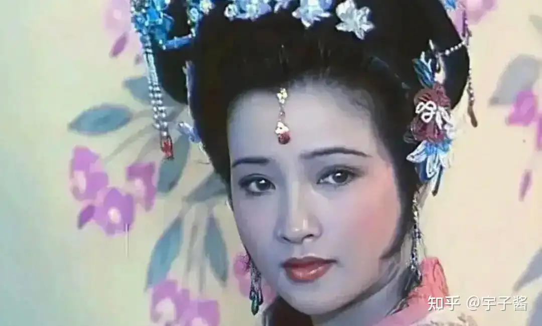 四大名著当中同时出现过一个人，这个人是谁呢？