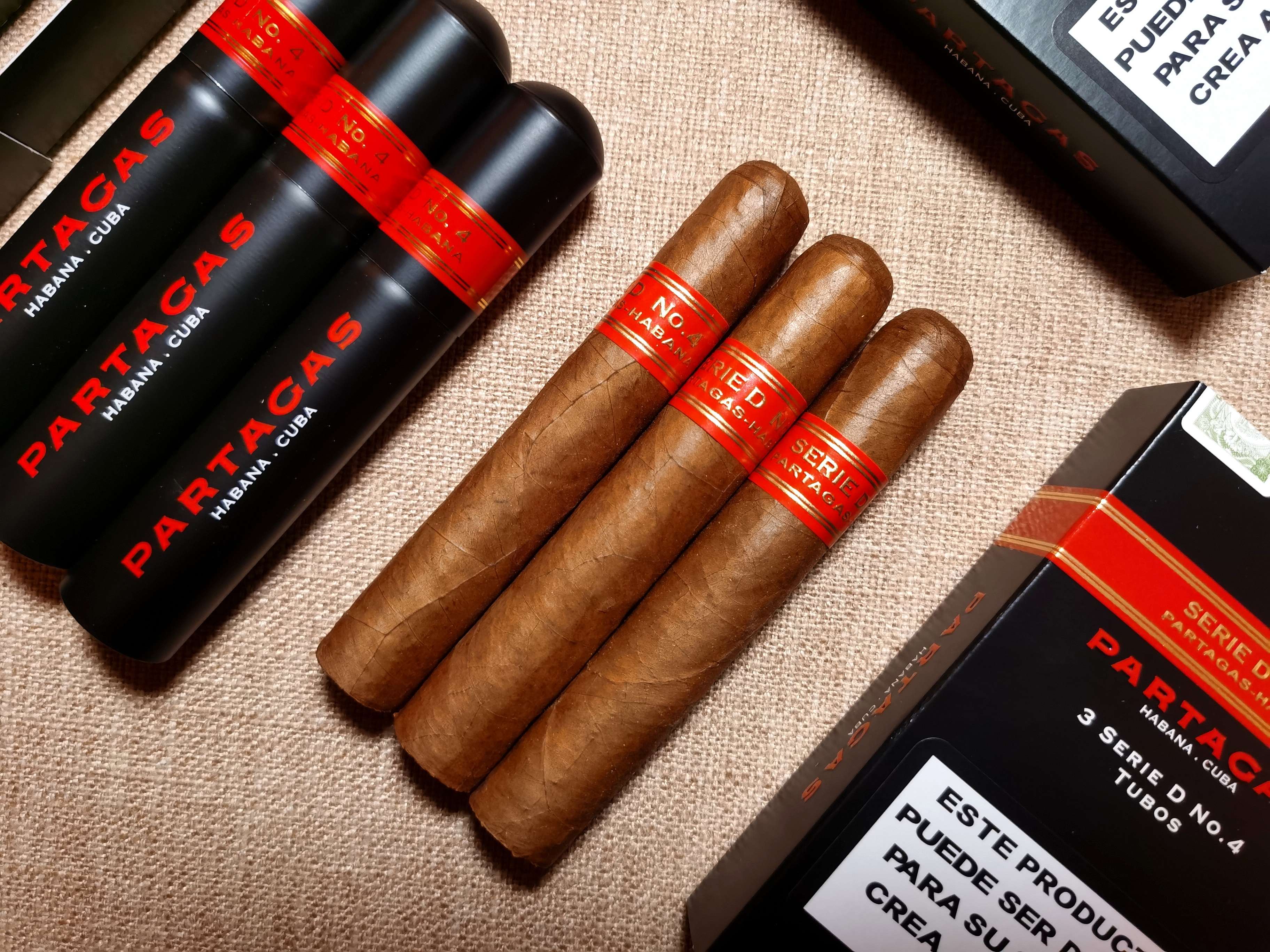 雪茄故事会 的想法: 帕特加斯d4号是曾经在热心市民刘先生主演