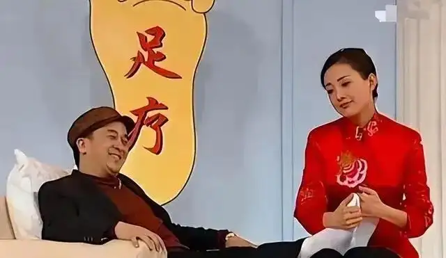 她是​“小品女王”，也是国民媳妇，曾8次登春晚，消失8年后的她，如今怎么样了？