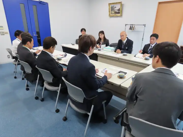 请输入图片描述 请输入图片描述