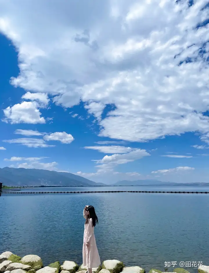 去云南旅游报团费用大概多少？