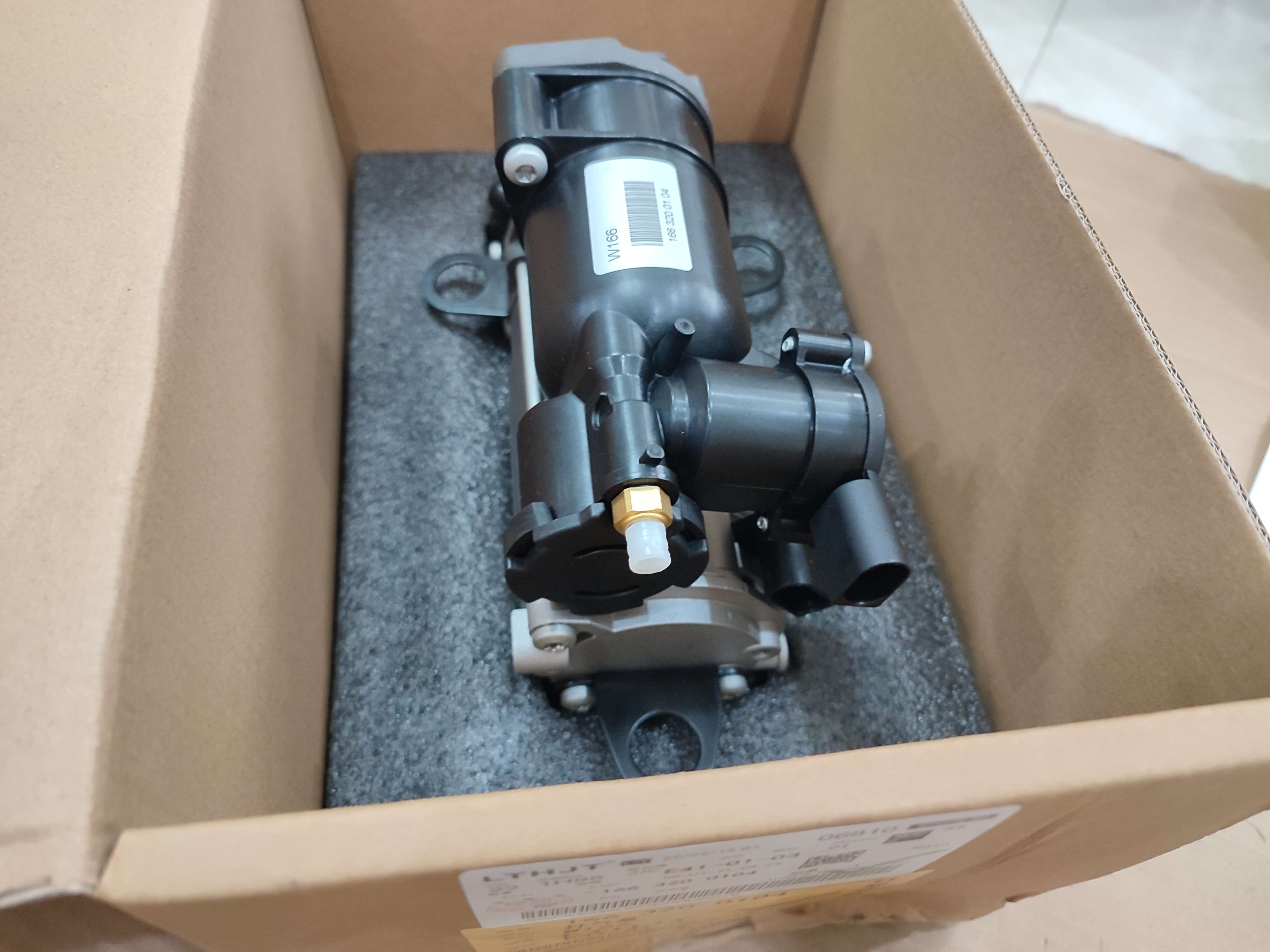 新业丰 的想法: 奔驰gl500打气泵减震充气泵w166 - 知乎