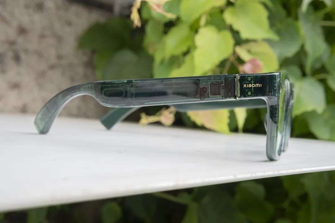小米 AI 眼镜首发体验：对于国内用户，这可能是更好的 Meta Ray-Ban