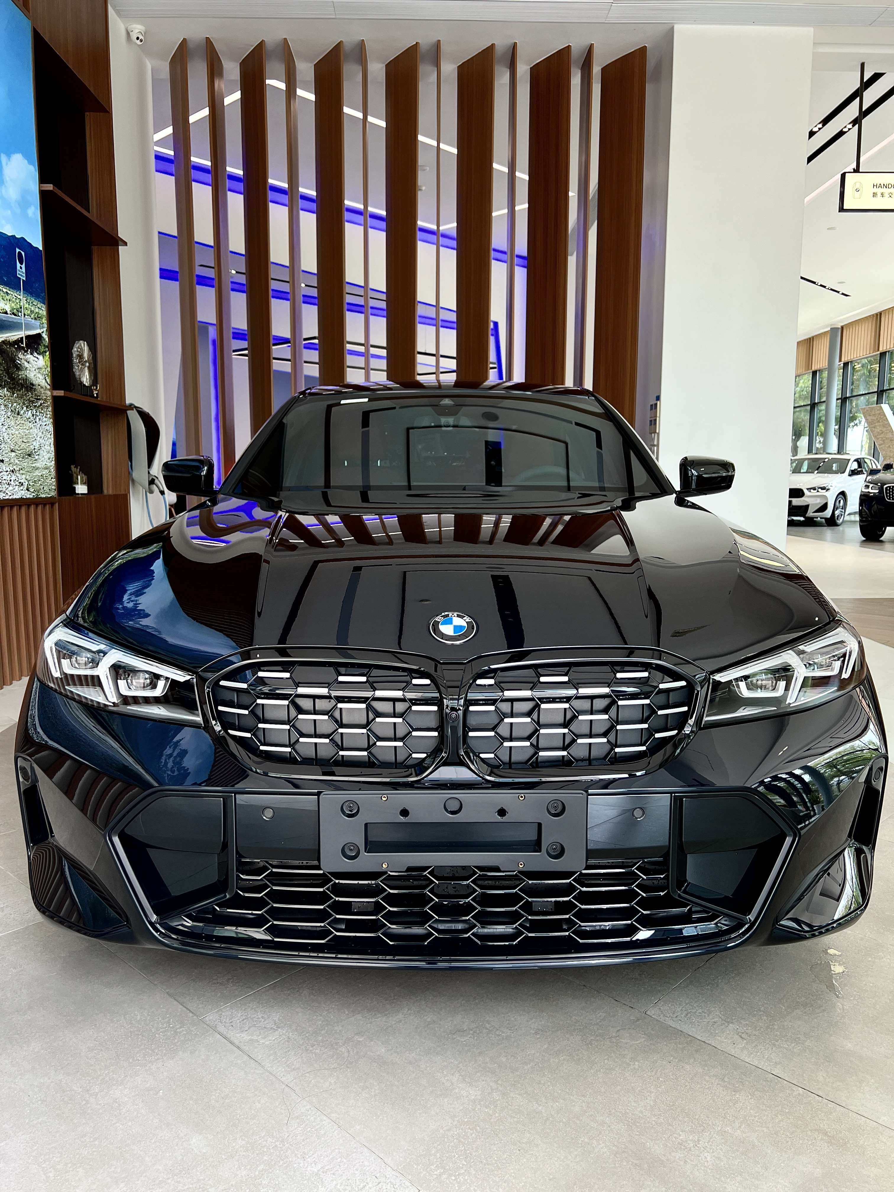 厦门星德宝前埔店 的想法: 斩男又斩女 宝马325i耀夜黑武士真的好帅